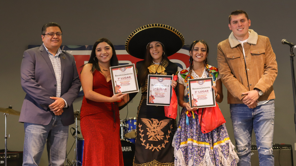 71_273_38848_821914645_30_12_22_UPQ_Medallas6