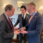 71 273 39217 2104444492 252C5CEF 8EF5 4B2C BC80 18F2CC9430B3