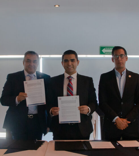 71 273 39298 303631328 02 15 UPQ CONVENIO AMIQRO