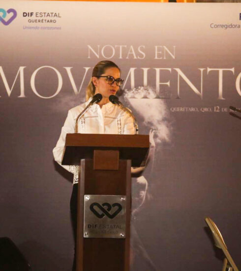 71 273 40511 1294965360 110523 NOTAS EN MOVIMIENTO