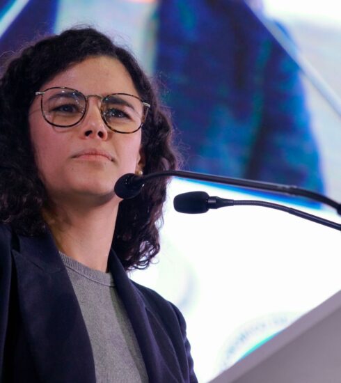 Luisa M Alcalde