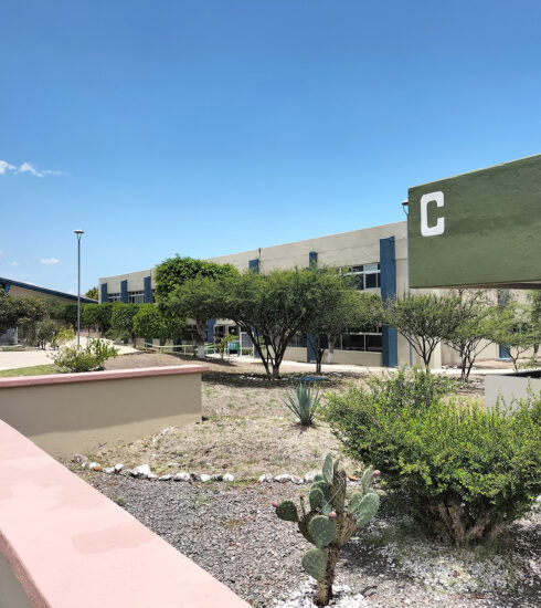 71 273 41627 290783392 282EC8B8 520A 44D0 BFCA FE3FFEFB0DC4