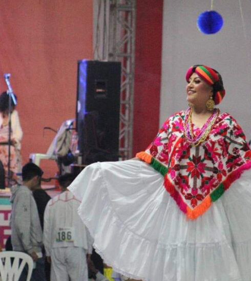 71 273 41631 1933450220 08 07 UPQ FOLKLORE