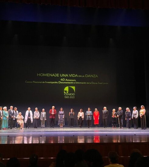 71 273 41876 2004000329 01F3B2DC 2F98 436C 95B1 C2EA5242F420