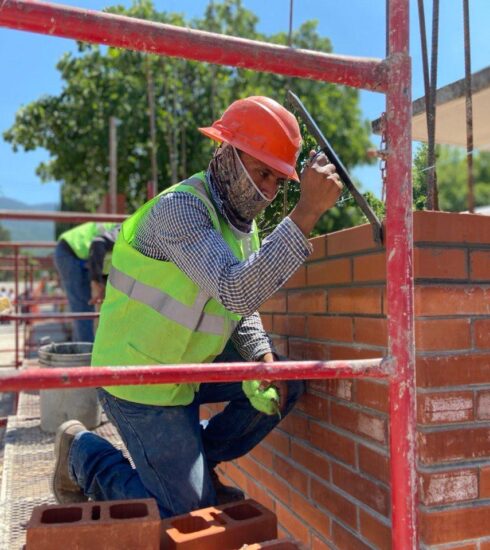 71 273 41906 1516822642 IMG