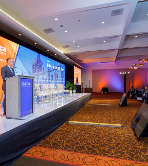 71 273 41929 2120253760 08 31 CAPA INAUGURACION (4)