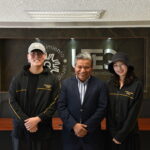 71 273 41973 494717573 09 23 UTEQ 2 ESTUDIANTES COREA