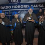 71 273 42046 764606896 09 23 UTEQ 2DOCTORADO E.GRAUE