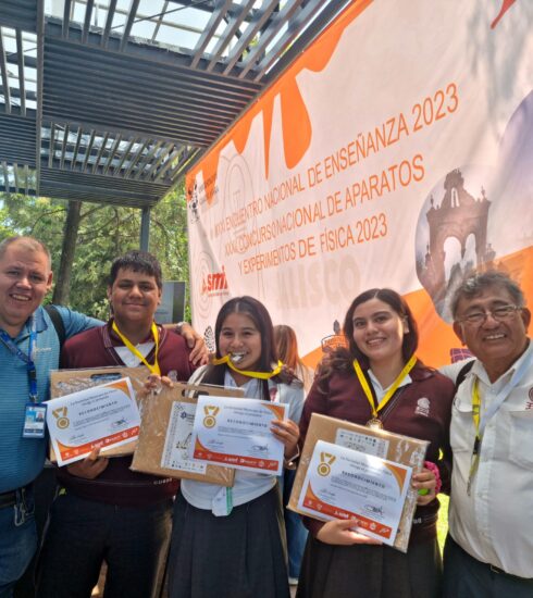 71 273 42211 740011748 COBAQ Medalla Oro Experimentos Fìsica