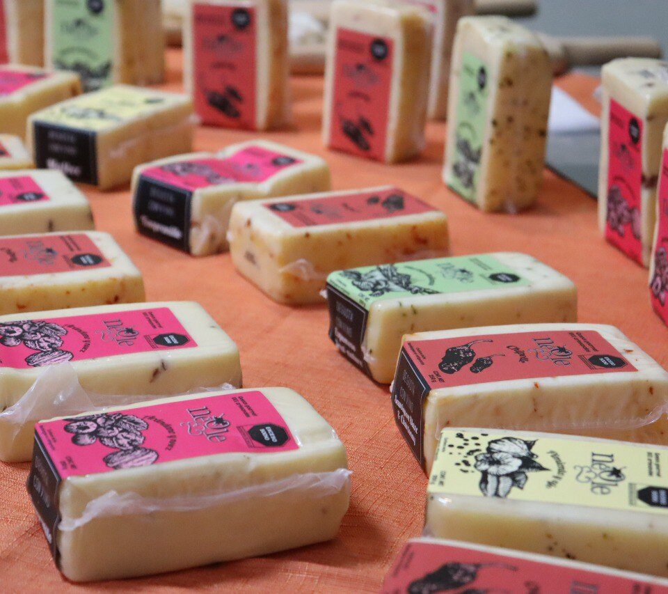 71 273 42303 827233342 VIVA EL QUESO