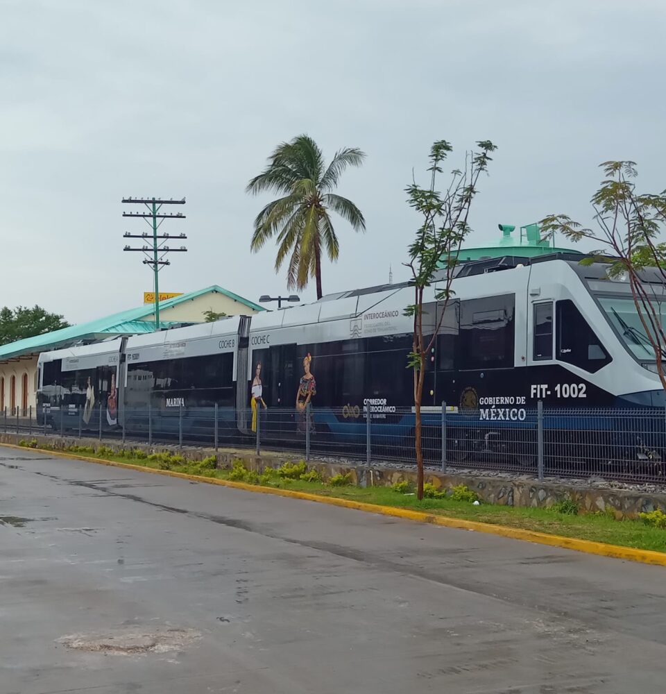 Tren interocianico