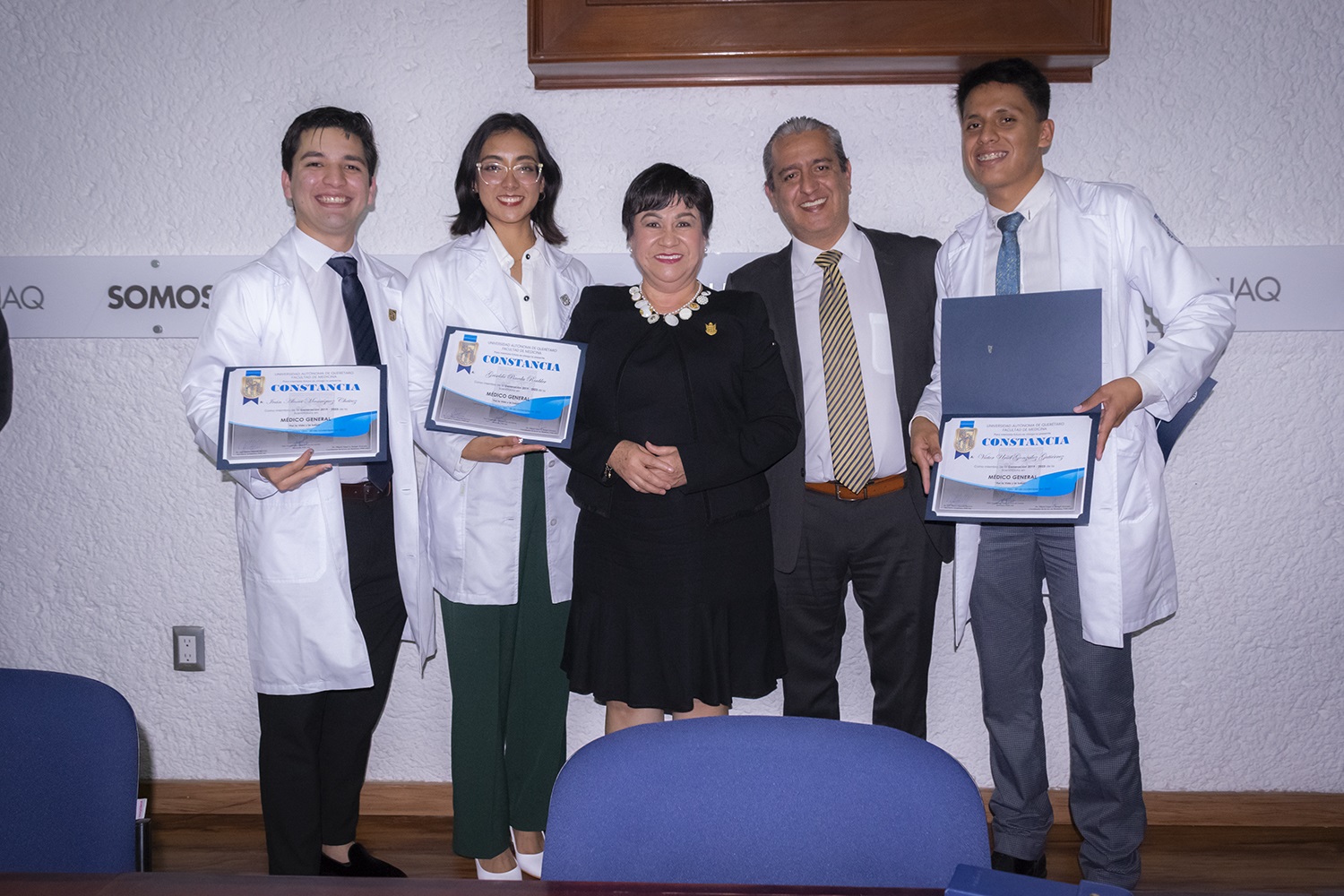 Preside autoridades de la Salud graduación de la Licenciatura en