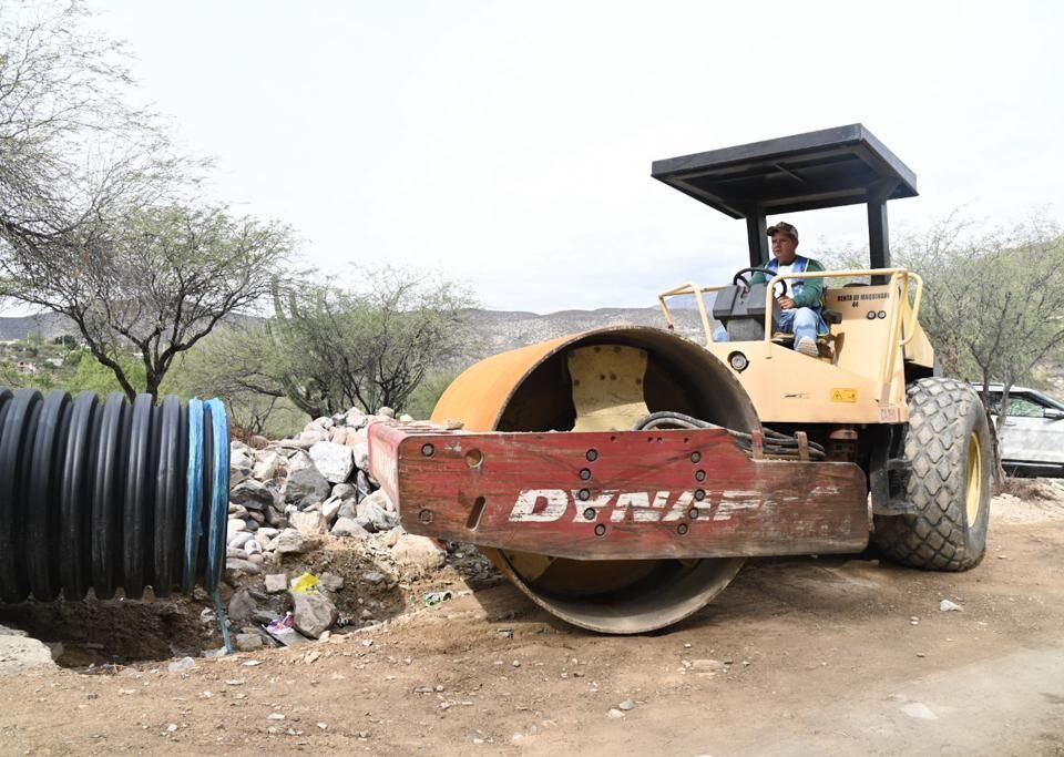71 273 43151 1791907449 FOTO1 CEI 76 2023 Se construye obra vial para conectar la comunidad de El Zapote en Penamiller (1)