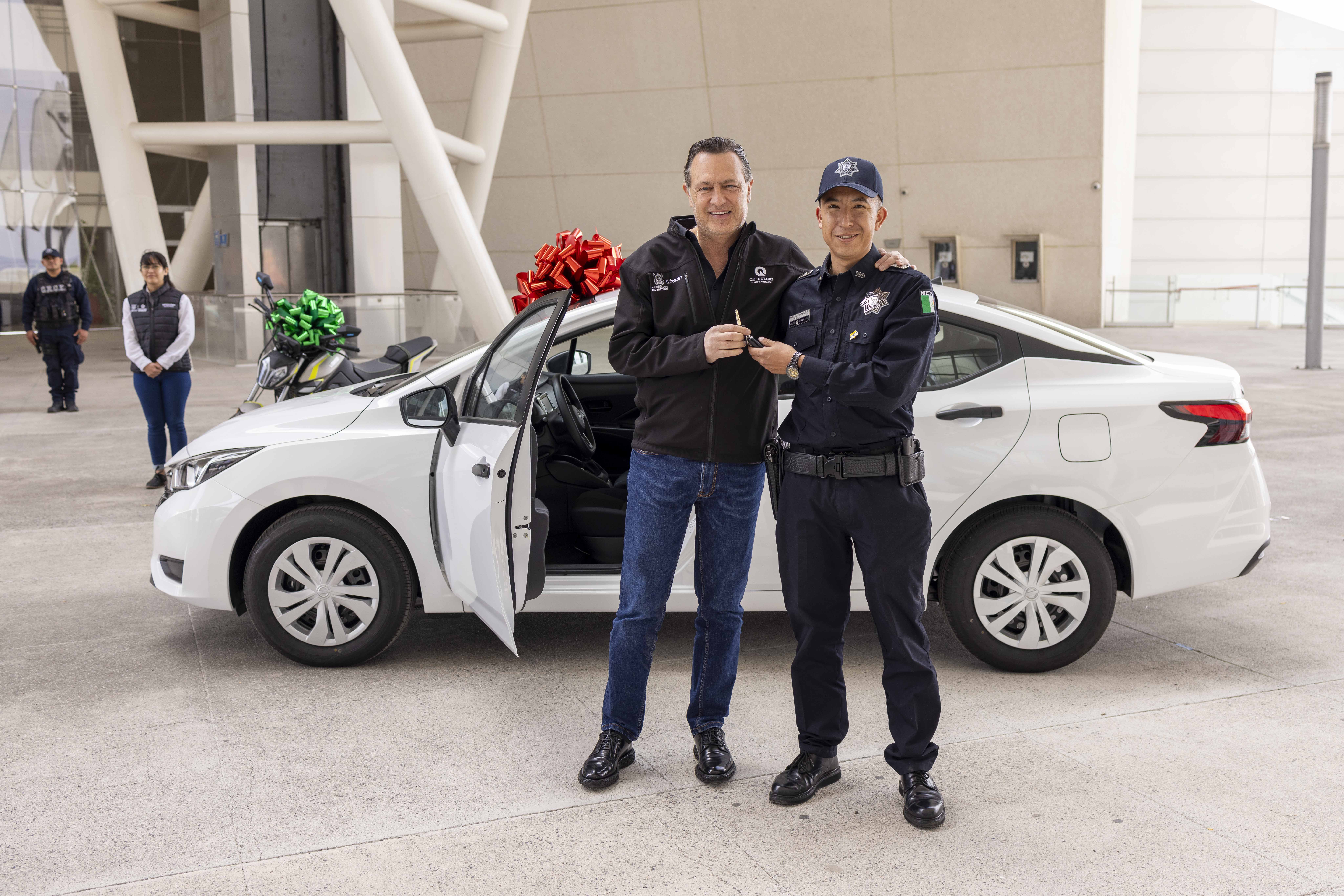 71 273 43395 1875140835 IMG