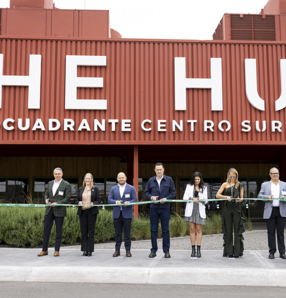 71 273 43656 2034540271 02 14 INAUGURACION HUB