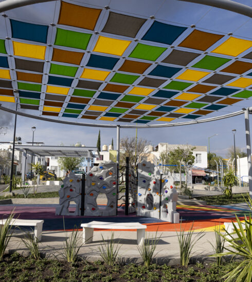 71 273 43858 1319932371 28 02 INAUGURACION POLIDEPORTIVO