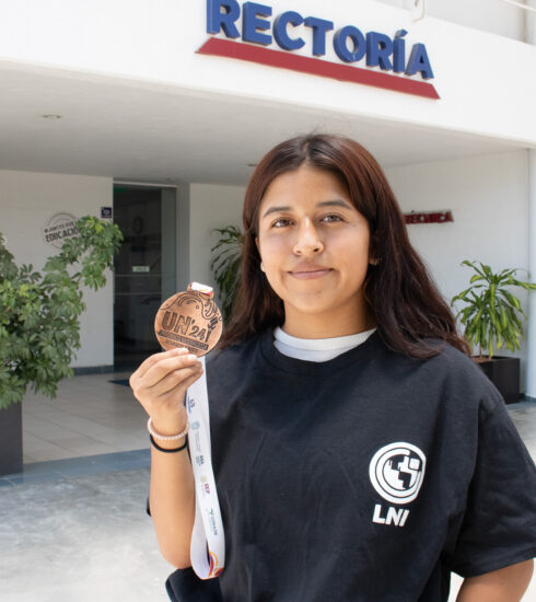 71 273 44455 416029652 06 07 UPQ MEDALLA