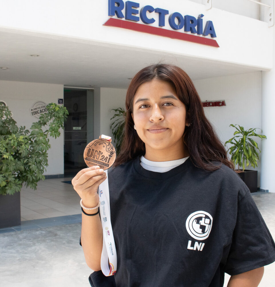 71 273 44455 416029652 06 07 UPQ MEDALLA