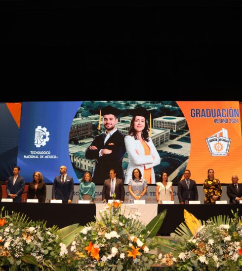 71 273 44638 1540038504 FOTONOTA 042 24 Encabeza SEDEQ Ceremonia de graduacion del TecNM ITQ (13)