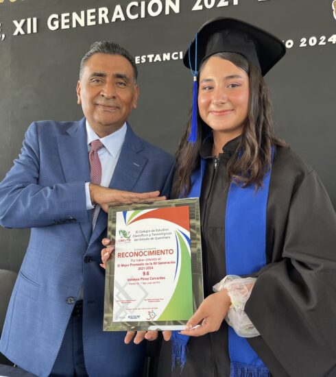 71 273 44676 1459809538 01 JULIO CECyTEQ GRADUACIONES SJR Y HUIMILPAN (3)
