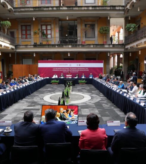71 273 45145 958966036 BOLETIN 55 24 Destaca modelo educativo de Queretaro a nivel nacional (1)
