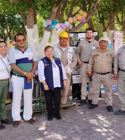 71 273 45156 1053114630 2 2008 FERIA SALUD