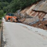 71 273 45666 1907832269 FOTO2 CEI 22 2024 CEI continua con el mantenimiento de vialidades en la Sierra