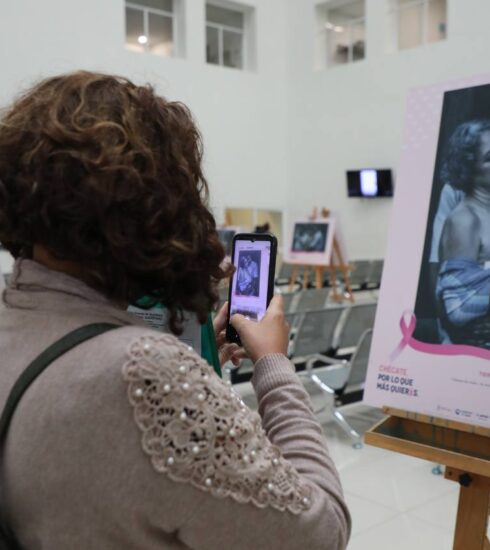 71 273 45810 1413361862 Exposicion Cancer SEDIF 2110 (4)