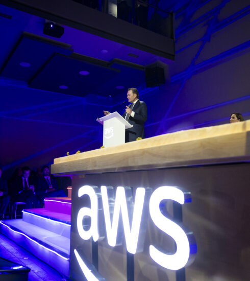 71 273 46677 1007148888 14 01 LANZAMIENTO AWS