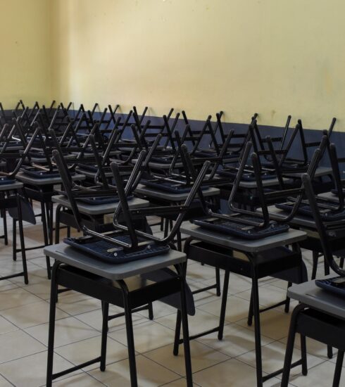 71 273 46693 510391661 16 01 MOBILIARIO USEBEQ