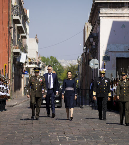 71 273 46893 804761851 108 CEREMONIA CONMEMORATIVA CONSTITUCION TEATRO DE LA REPUBLICA