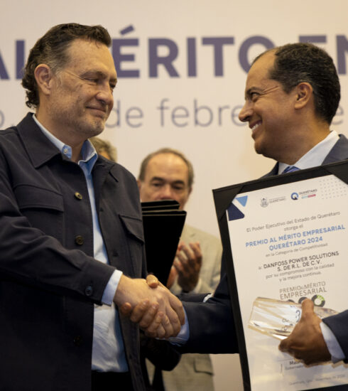 71 273 47024 1199838340 17 02 PREMIO MERITO EMPRESARIAL
