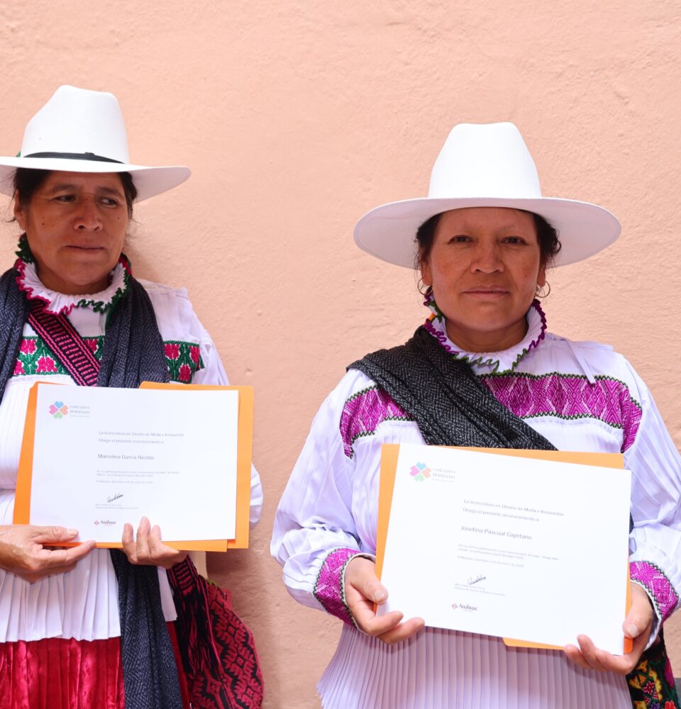 71 273 48407 125582557 sedif reconocimiento artesanos pasarela 010725 (3)