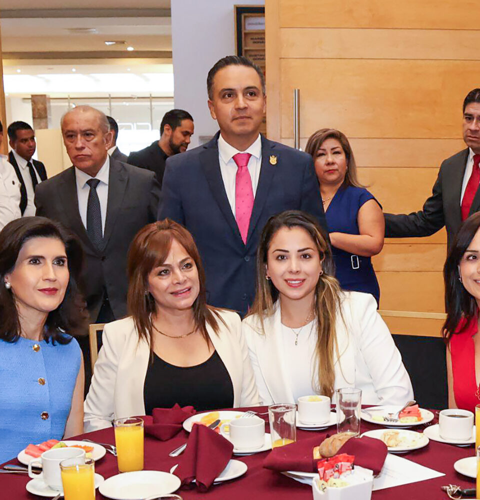 71 273 48508 1974268516 07 11 2025 reunion fecaaq con motivo del dia del abogado 08