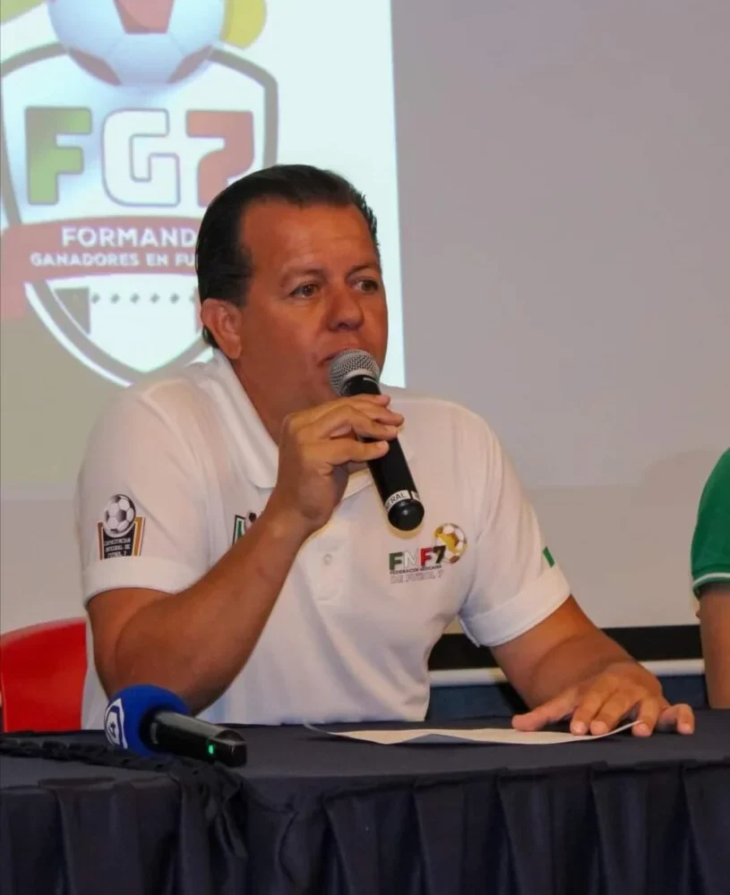 Carlos 1 815x1024