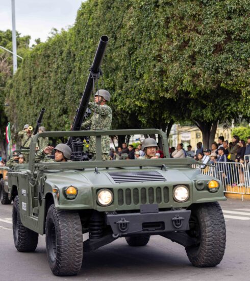 71 273 49157 520741126 16 09 desfile independencia 05