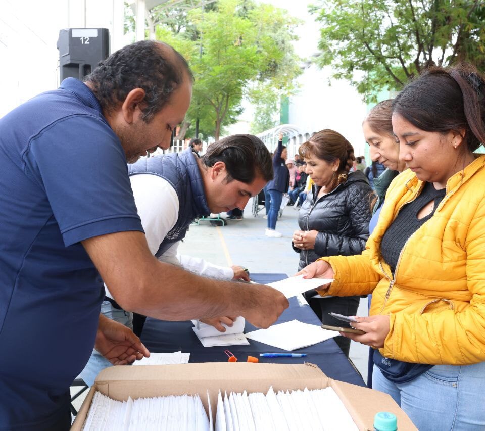 71 273 49421 1543841264 10 10 25 beneficiarios reciben tarjetas contigo en la capital 4