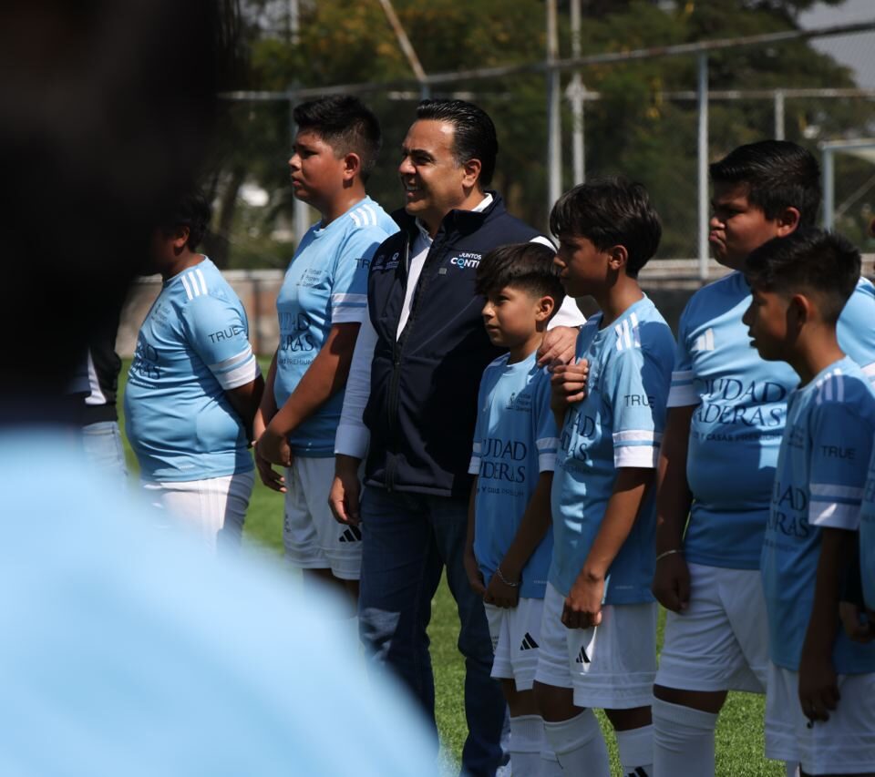 71 273 49852 1446859265 18 11 25 supervisa luis nava inicio de entrenamientos de programa de futbol de fundacio 769 n real madrid3