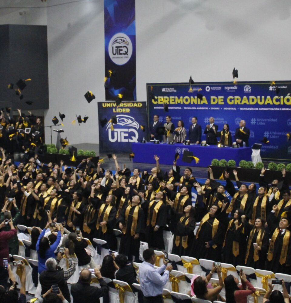 71 273 49853 780555226 11 25 uteq1 2340 graduados