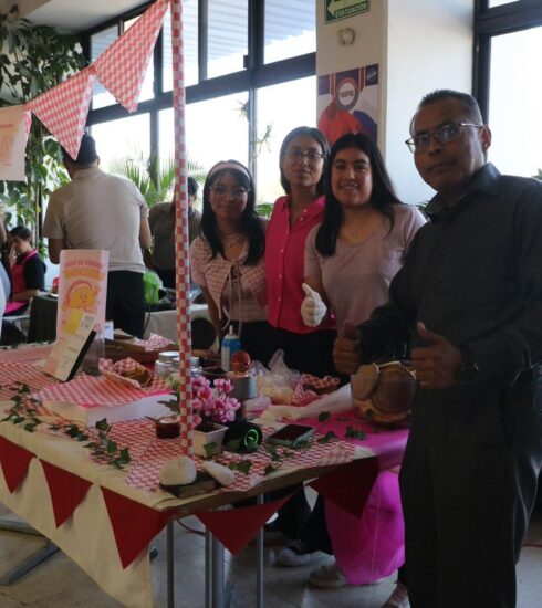 71 273 49875 518014670 feria emprendimiento 004