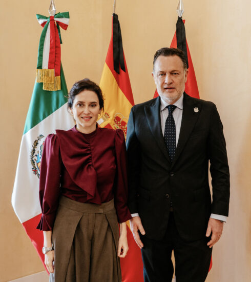 71 273 50353 2139319782 IMG