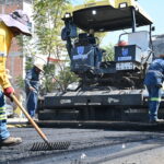 71 273 50506 559525448 FOTO1 CEI 02 2026 CEI realiza reencarpetado de vialidades al sureste de San Juan del Rio