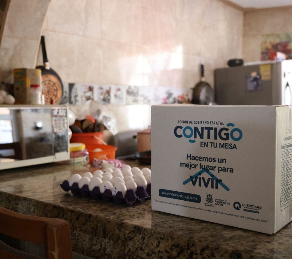 71 273 50557 1302429815 11 02 26 Luis Nava supervisa entrega apoyos alimentarios en La Can 771 ada