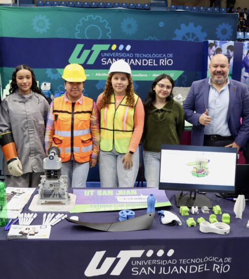 71 273 50693 43674755 03 25 02 Feria de Universidades