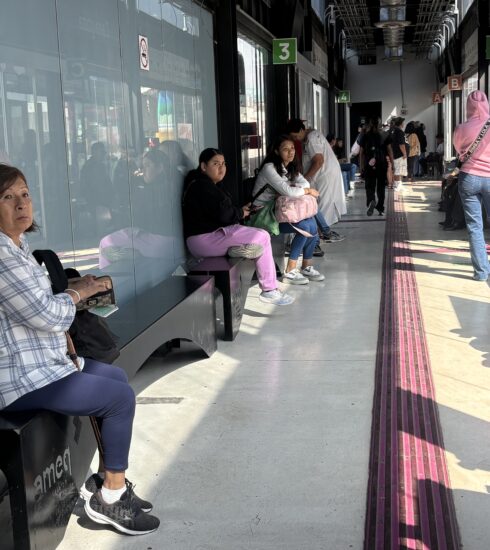 71 273 51090 26088595 100426 MOBILIARIO P5F