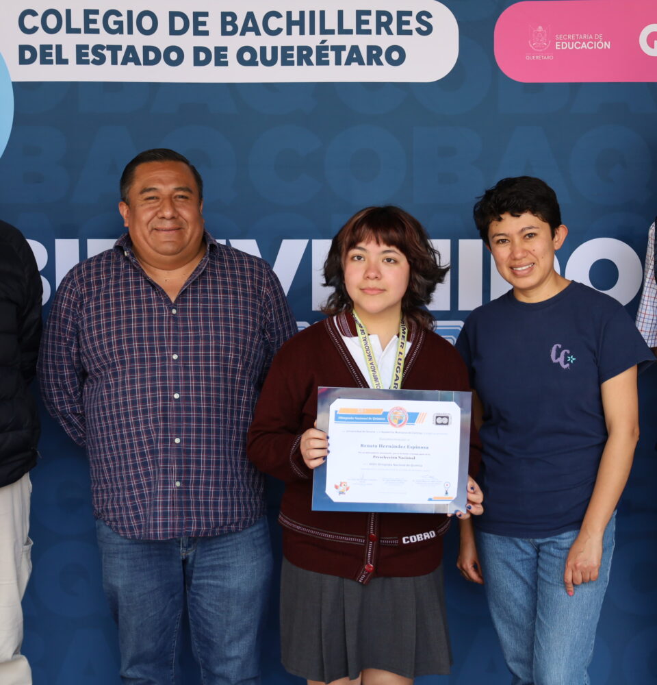 71 273 51142 2101398224 Estudiante COBAQ medalla de Oro Quimica