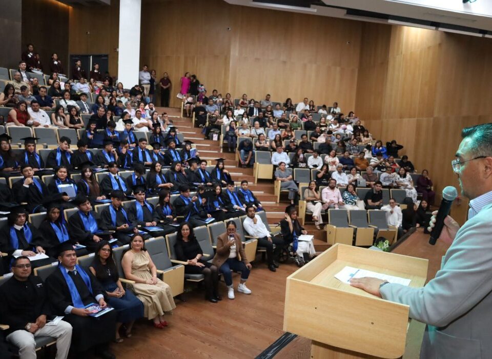 71 273 51248 598979853 25 04 Bachillerato Mixto COBAQ Graduacion 0008 scaled 1160x700