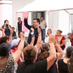 71 273 51408 794673035 12 05 26 Celebra Luis Nava con mama 769 s comerciantes de San Juan del Ri 769 o