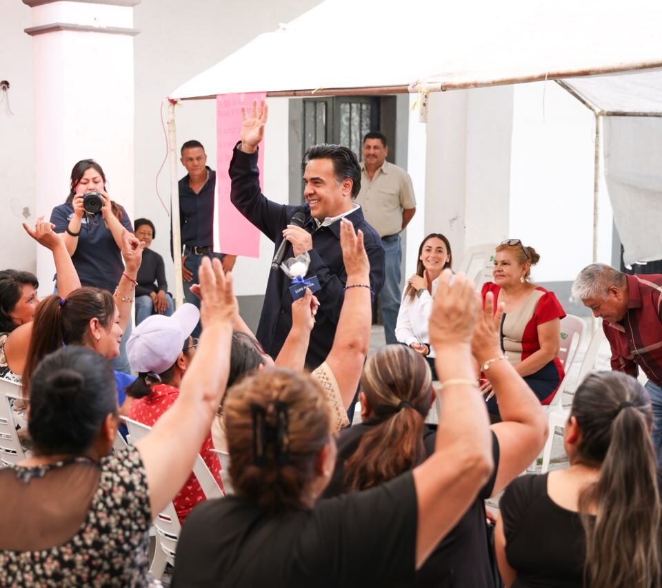 71 273 51408 794673035 12 05 26 Celebra Luis Nava con mama 769 s comerciantes de San Juan del Ri 769 o