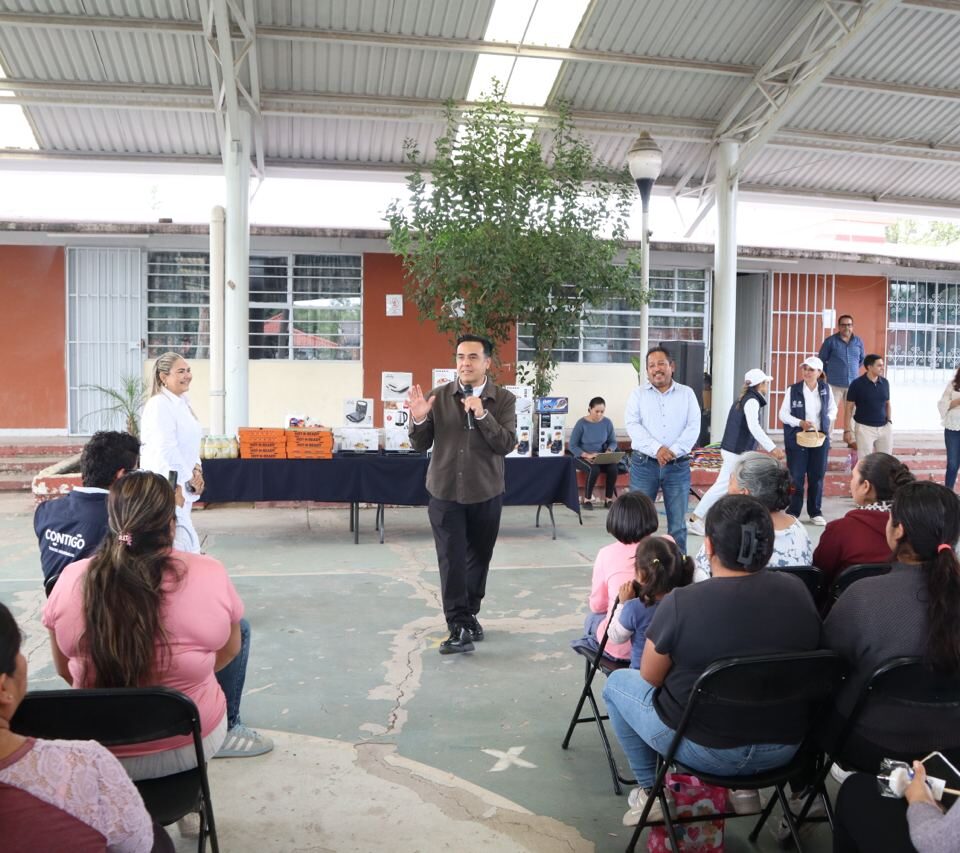 71 273 51414 1771327954 13 05 26 Luis Nava festeja a mama 769 s de Santa Rosa Ja 769 uregui